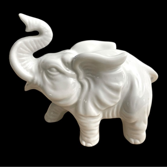 VTG Toyo White Porcelain Elephant Figurine Japan Rare Long White Elephant Glossy - Picture 4 of 12